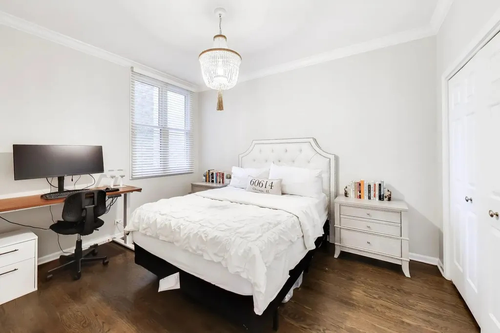 628 West Wrightwood Avenue Chicago IL 60614