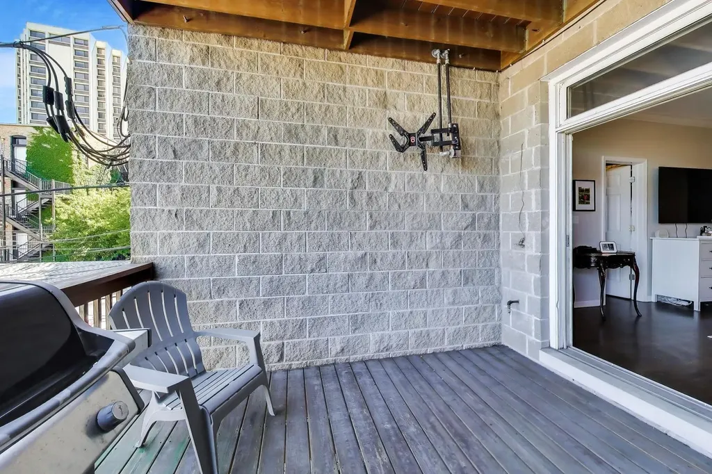 628 West Wrightwood Avenue Chicago IL 60614