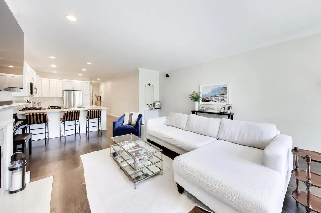 628 West Wrightwood Avenue Chicago IL 60614