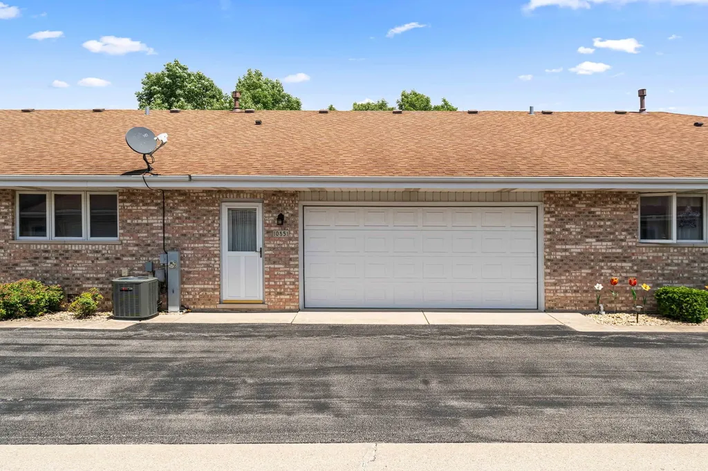10851 Minnesota Court Orland Park IL 60467