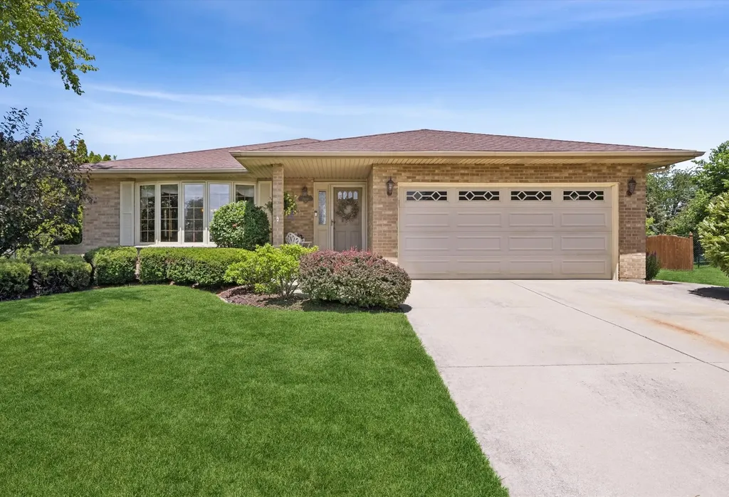 7006 Coachwood Trail Tinley Park IL 60477