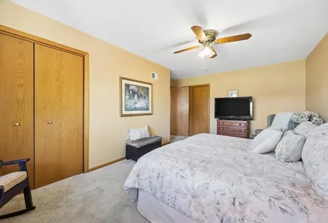 7006 Coachwood Trail Tinley Park IL 60477
