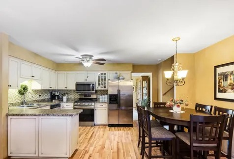 7006 Coachwood Trail Tinley Park IL 60477