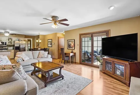 7006 Coachwood Trail Tinley Park IL 60477