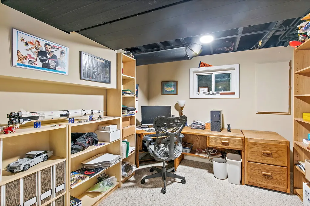 221 Hillwick Lane Schaumburg IL 60193