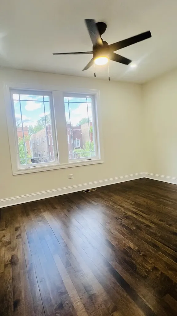 4107 West Addison Street Chicago IL 60641
