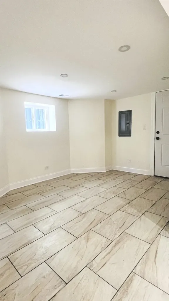 4107 West Addison Street Chicago IL 60641