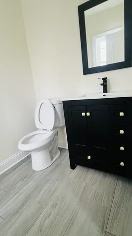 4107 West Addison Street Chicago IL 60641