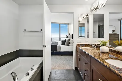 600 North Lake Shore Drive Chicago IL 60611