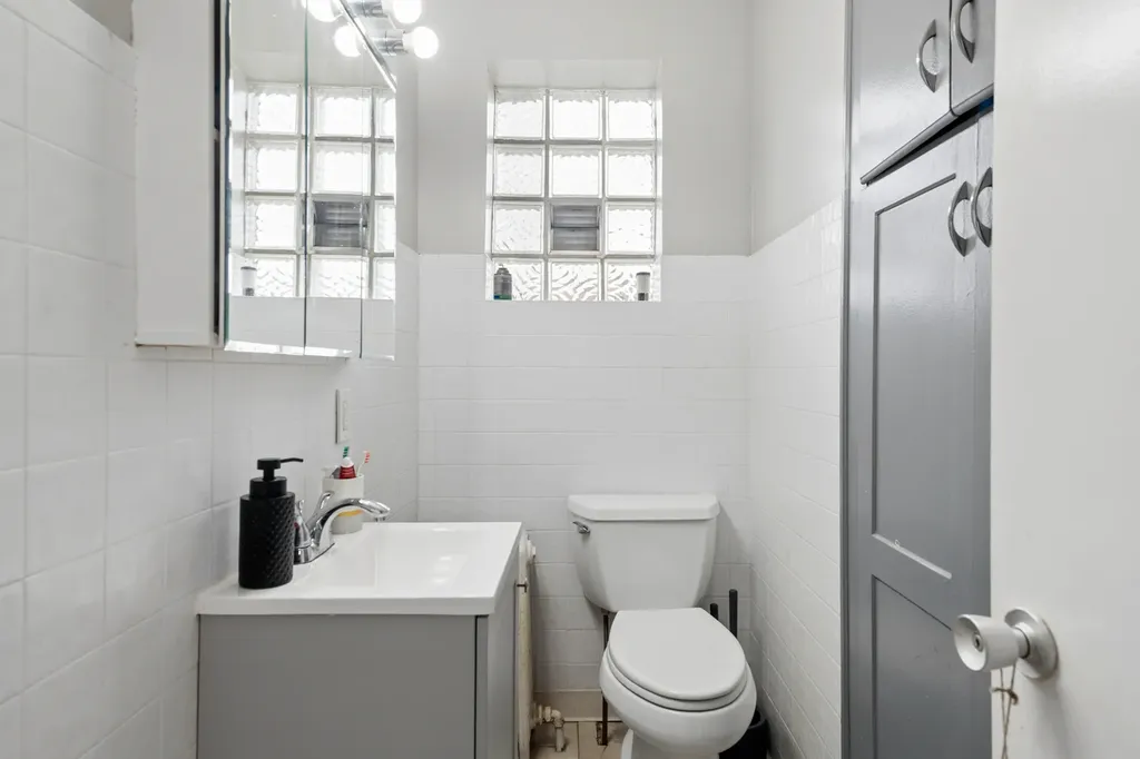2656 North Newcastle Avenue Chicago IL 60707