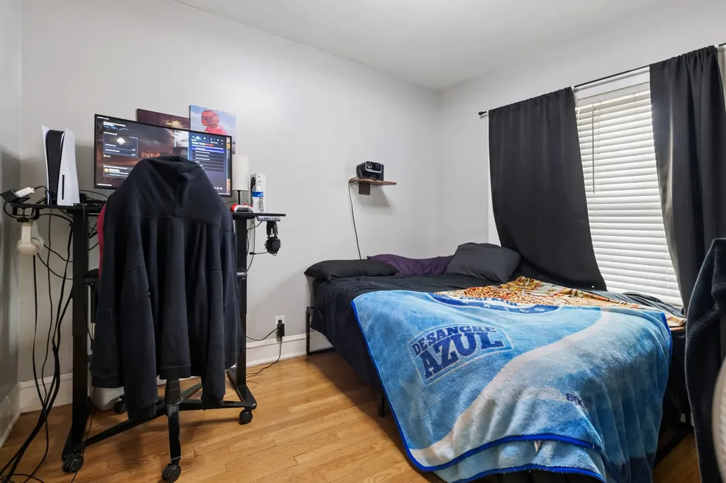 2656 North Newcastle Avenue Chicago IL 60707