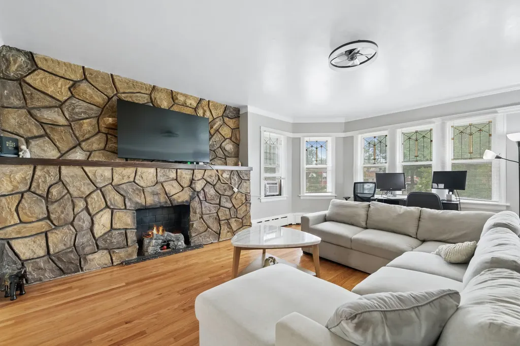 2656 North Newcastle Avenue Chicago IL 60707