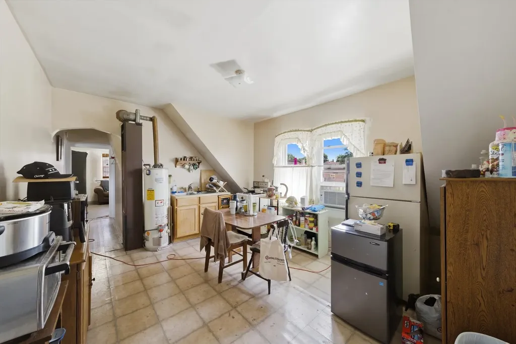 2627 West Montgomery Avenue Chicago IL 60632