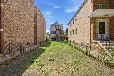 2627 West Montgomery Avenue Chicago IL 60632