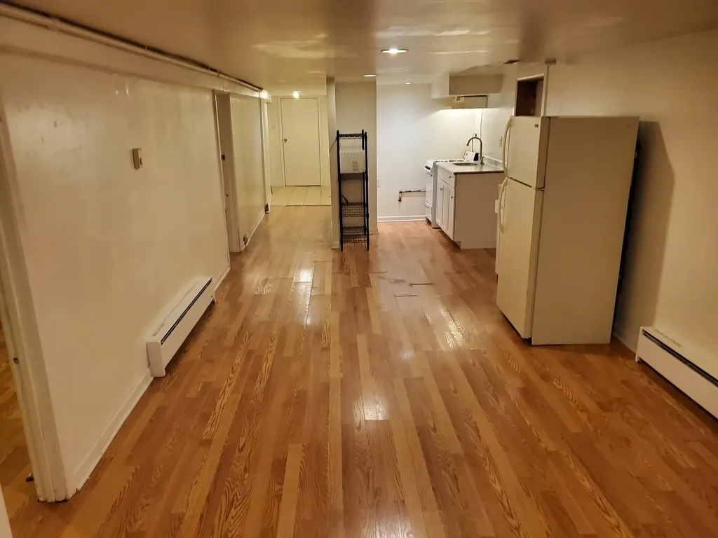 2911 North Troy Street Chicago IL 60618