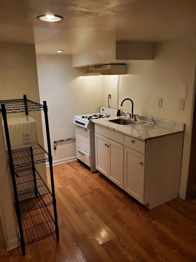 2911 North Troy Street Chicago IL 60618