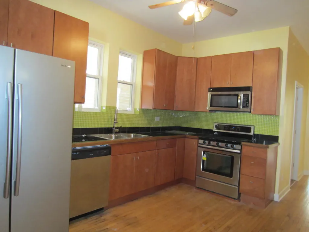 2911 North Troy Street Chicago IL 60618