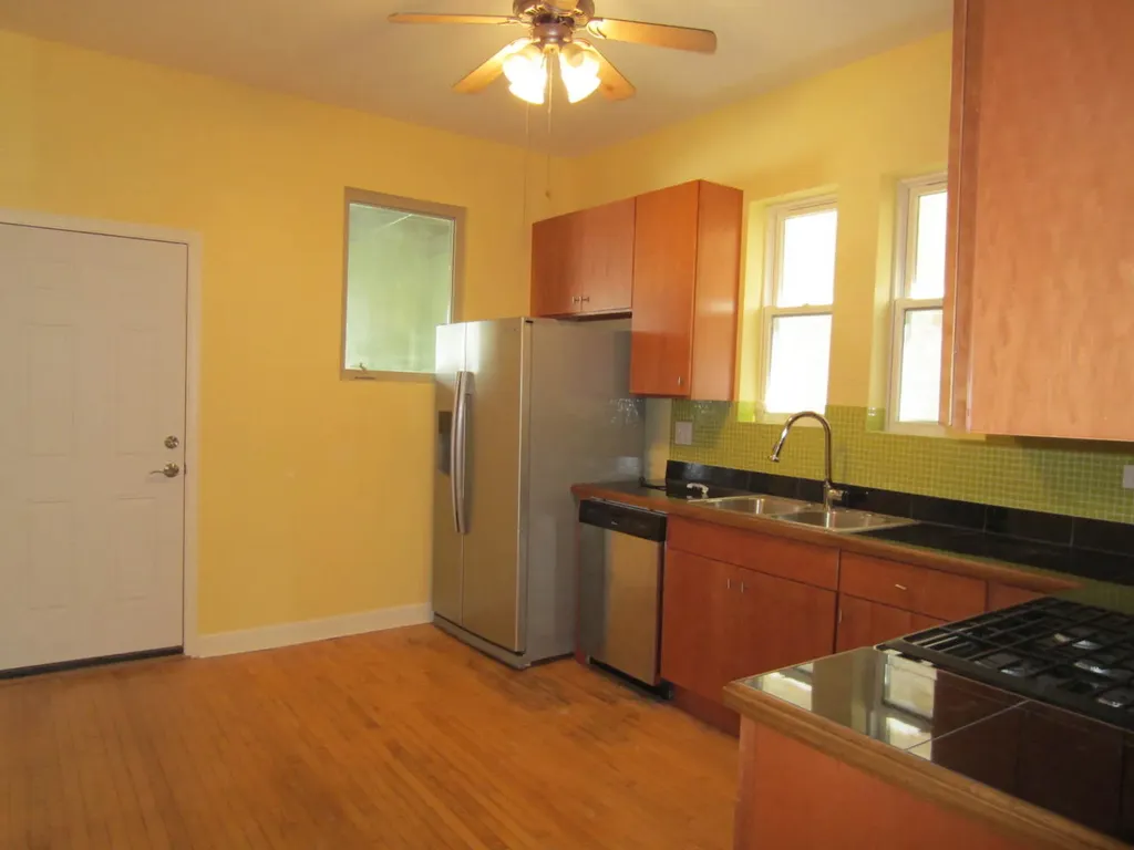 2911 North Troy Street Chicago IL 60618