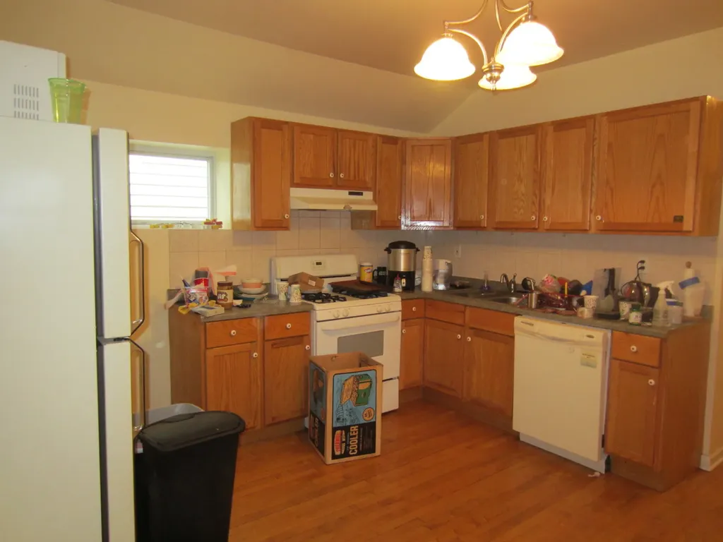 2911 North Troy Street Chicago IL 60618