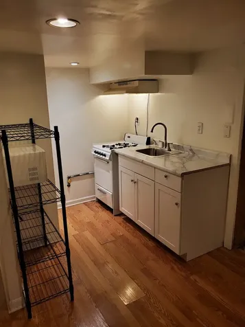 2911 North Troy Street Chicago IL 60618