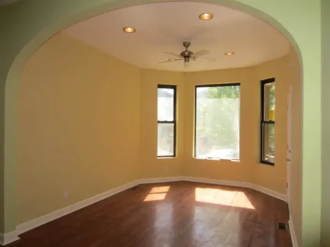 2911 North Troy Street Chicago IL 60618
