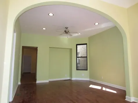 2911 North Troy Street Chicago IL 60618