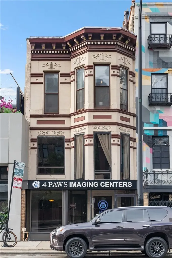 116 West Grand Avenue Chicago IL 60654
