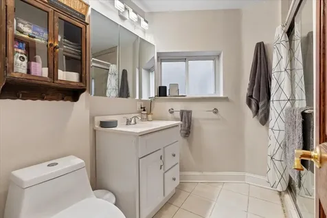116 West Grand Avenue Chicago IL 60654