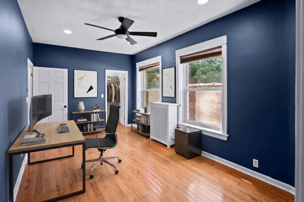 5437 South Hyde Park Boulevard Chicago IL 60615