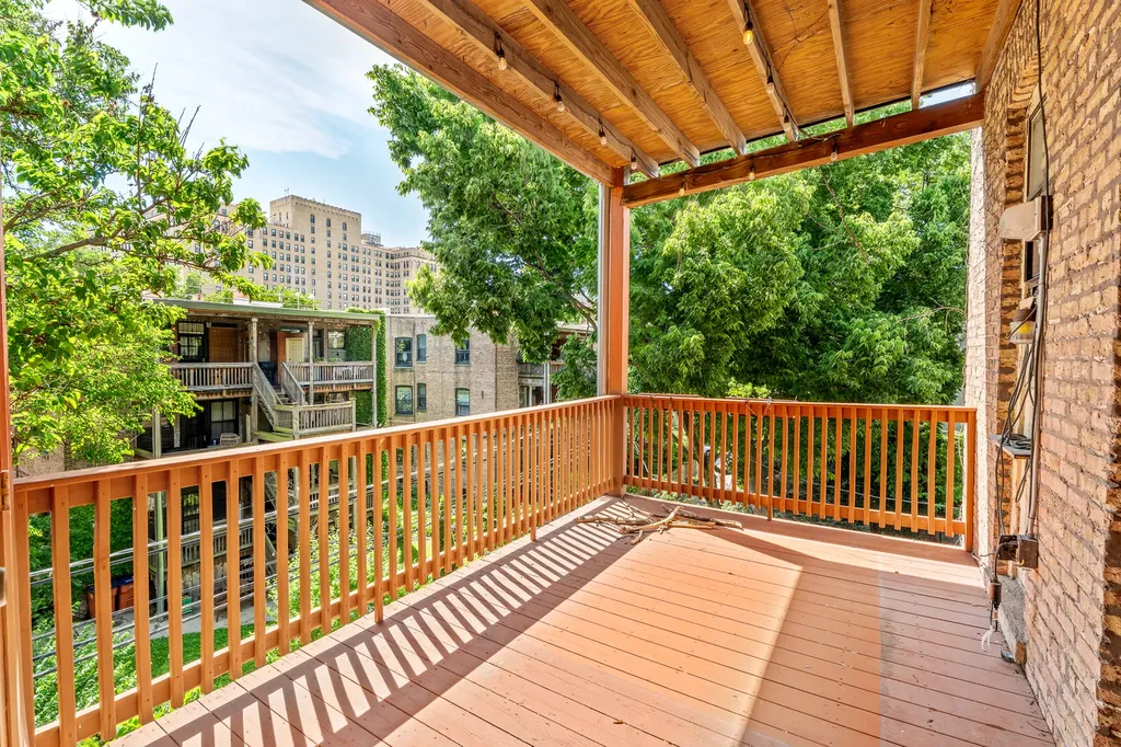 5437 South Hyde Park Boulevard Chicago IL 60615