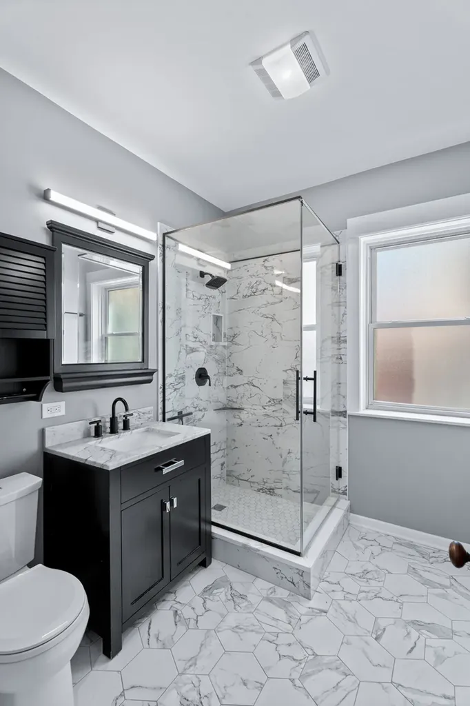 5437 South Hyde Park Boulevard Chicago IL 60615