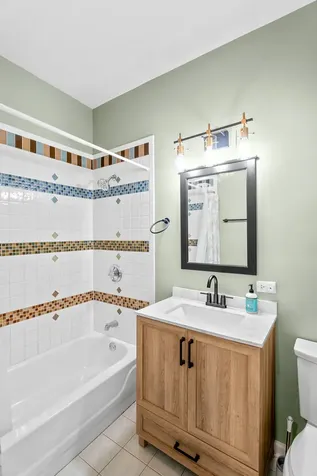 5437 South Hyde Park Boulevard Chicago IL 60615