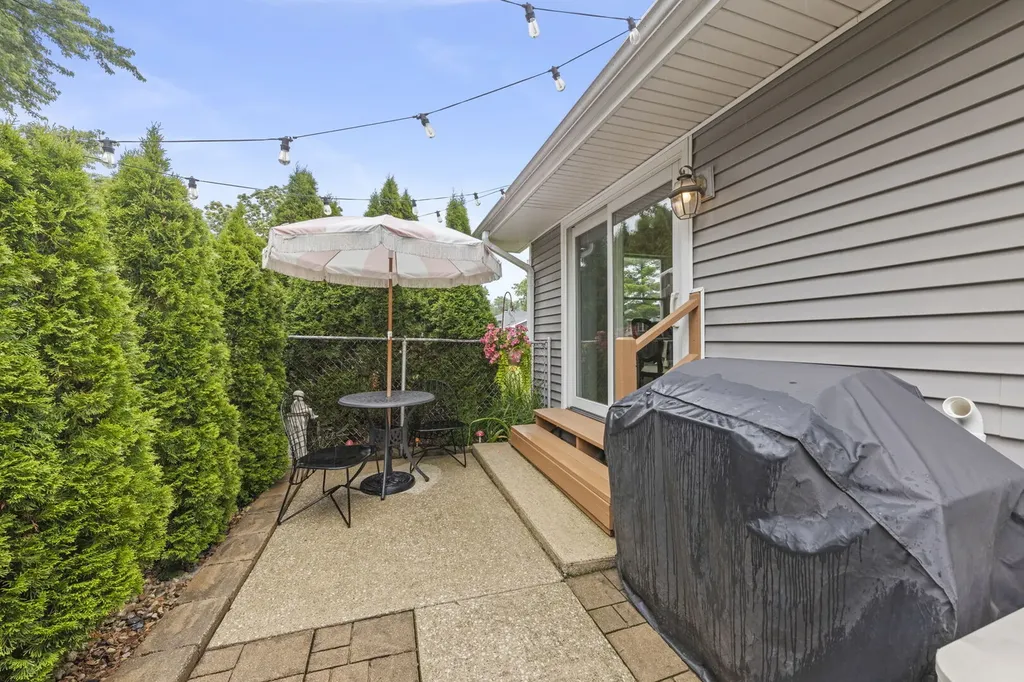 3904 North Adams Street Westmont IL 60559