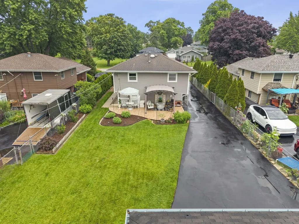 3904 North Adams Street Westmont IL 60559