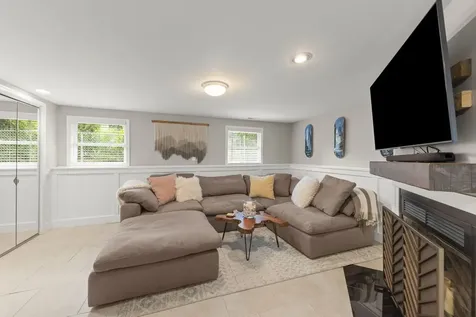 3904 North Adams Street Westmont IL 60559