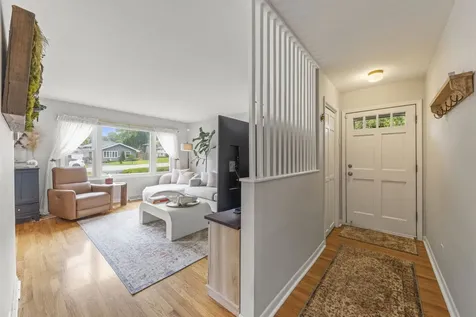 3904 North Adams Street Westmont IL 60559