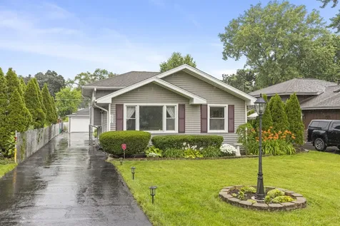 3904 North Adams Street Westmont IL 60559