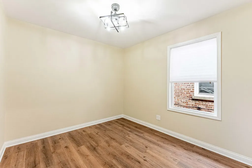 7526 South Honore Street Chicago IL 60620