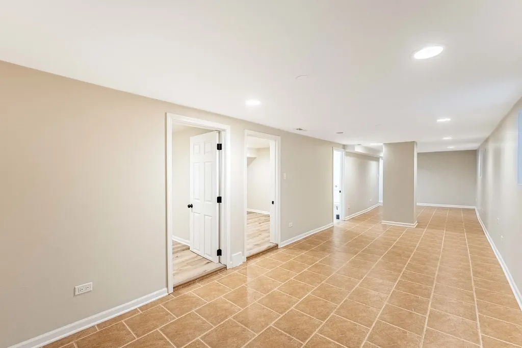7526 South Honore Street Chicago IL 60620