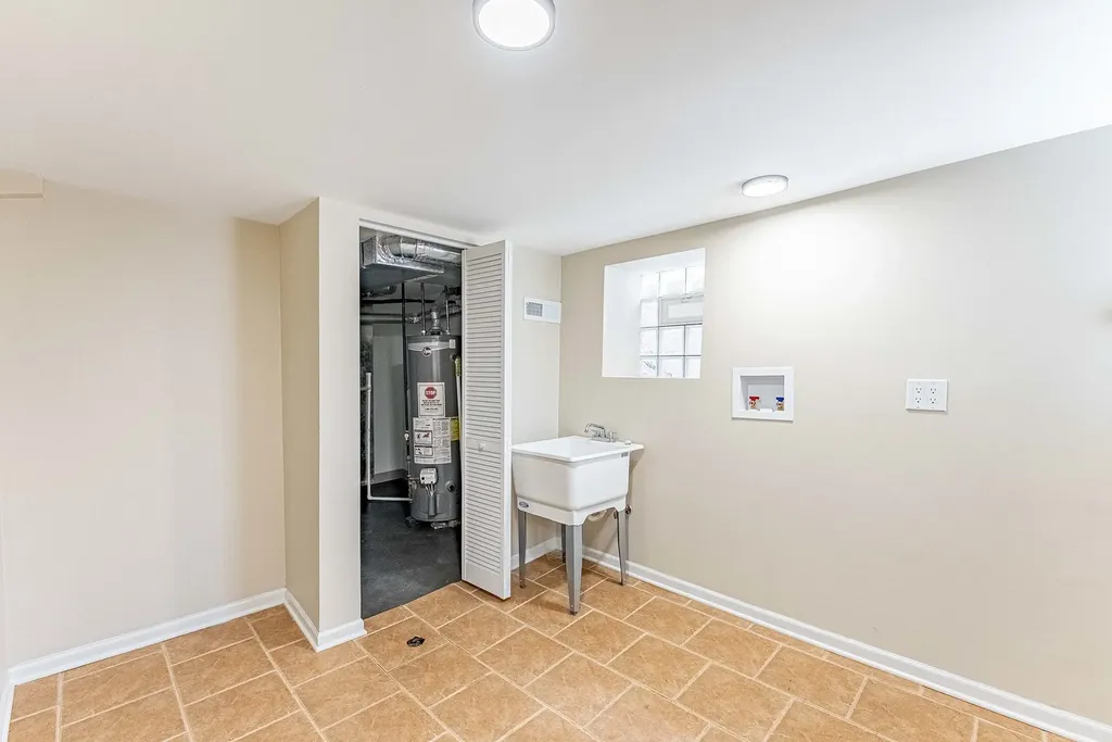 7526 South Honore Street Chicago IL 60620