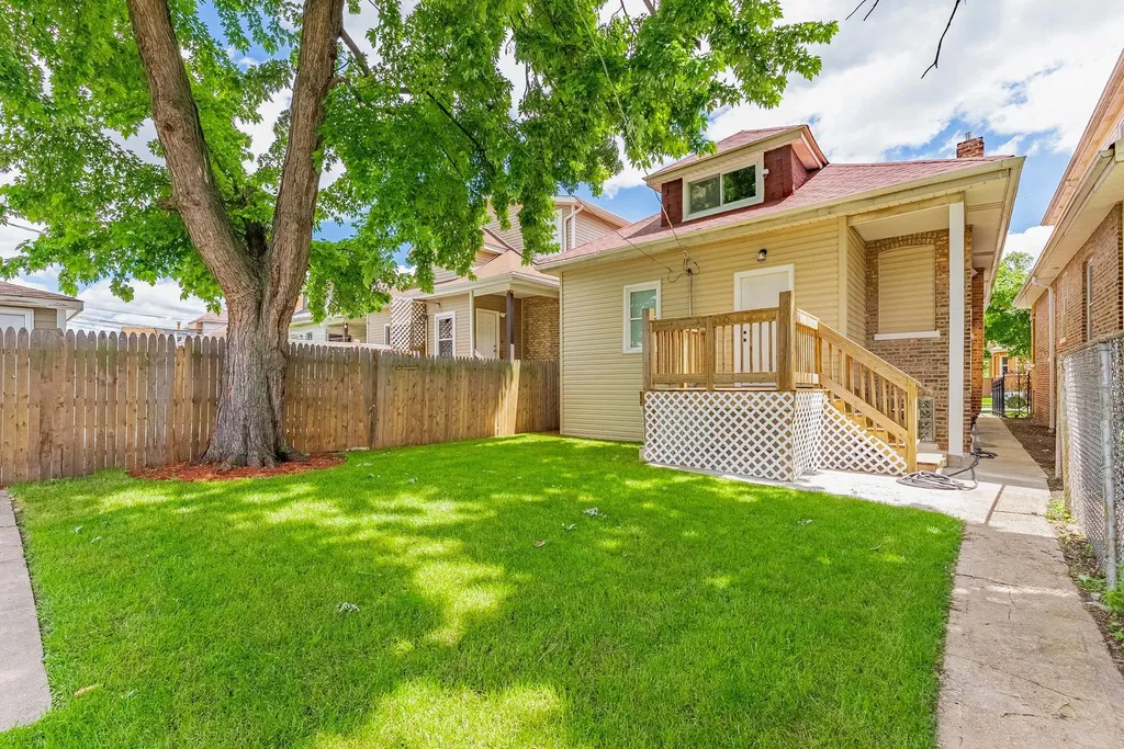 7526 South Honore Street Chicago IL 60620