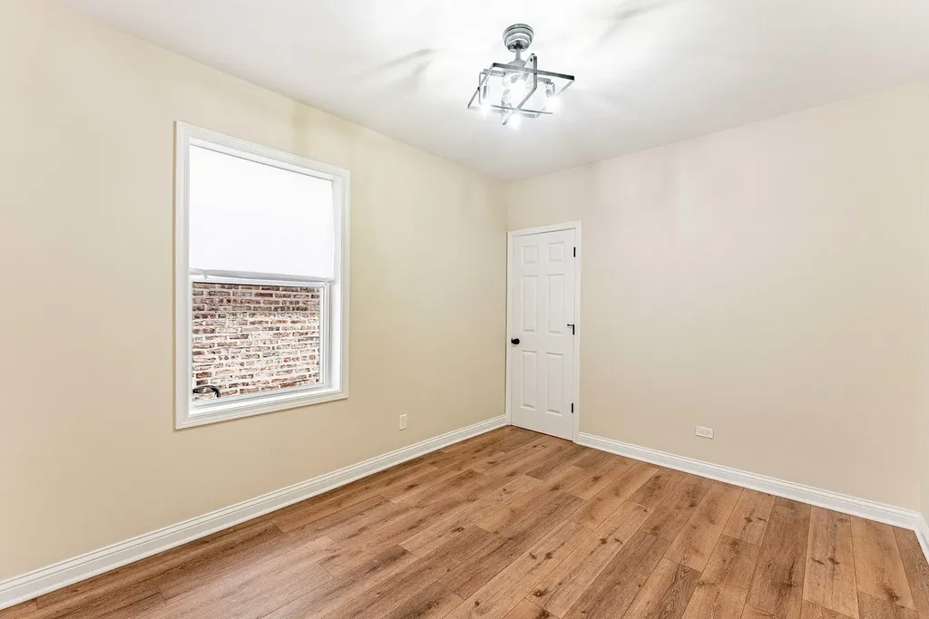 7526 South Honore Street Chicago IL 60620