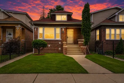 7526 South Honore Street Chicago IL 60620