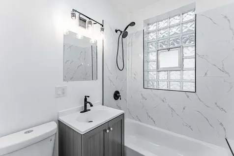 7526 South Honore Street Chicago IL 60620