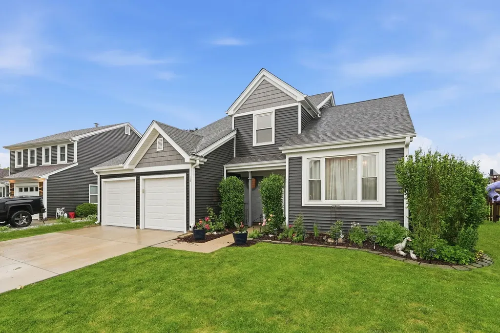 10 Washington Court Streamwood IL 60107