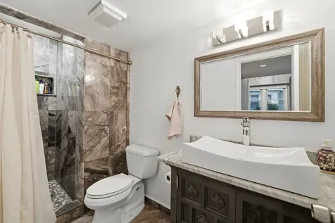 10 Washington Court Streamwood IL 60107