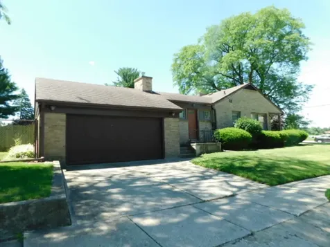 1421 Parkview Avenue Rockford IL 61107
