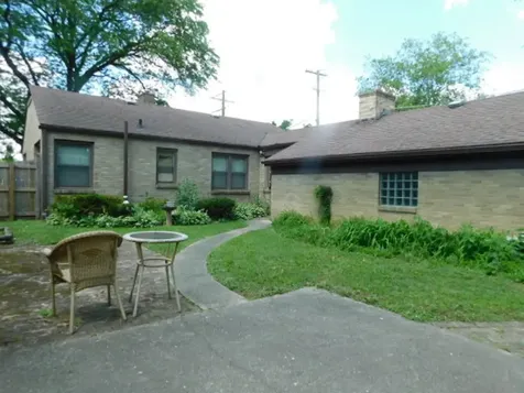 1421 Parkview Avenue Rockford IL 61107