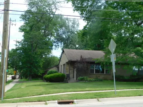 1421 Parkview Avenue Rockford IL 61107