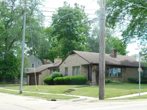 1421 Parkview Avenue Rockford IL 61107